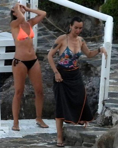 Birce Akalay seksi ifşa fotoğrafı 339