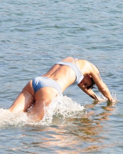 Birce Akalay seksi ifşa fotoğrafı 349