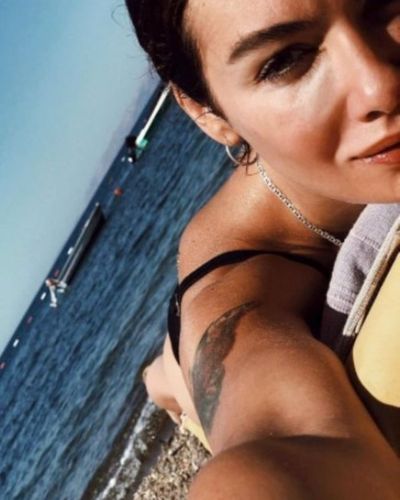 Birce Akalay seksi ifşa fotoğrafı 358