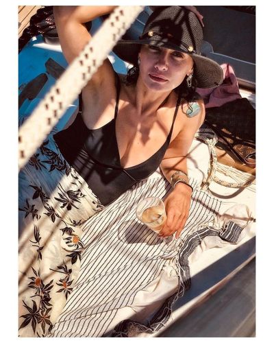 Birce Akalay seksi ifşa fotoğrafı 360