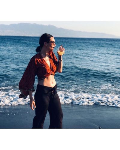 Birce Akalay seksi ifşa fotoğrafı 361