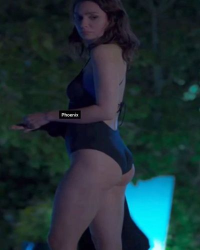 Birce Akalay seksi ifşa fotoğrafı 384