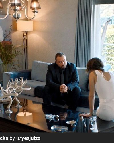 Birce Akalay seksi ifşa fotoğrafı 386
