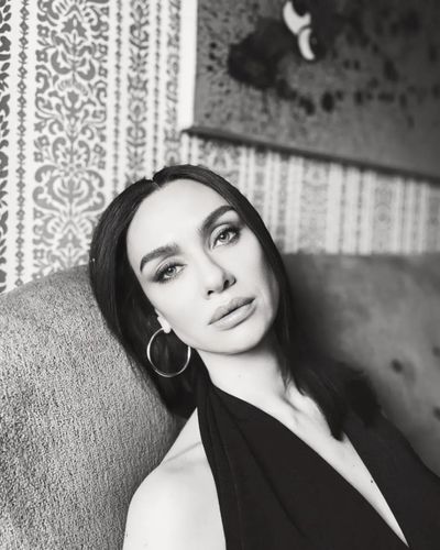 Birce Akalay seksi ifşa fotoğrafı 80