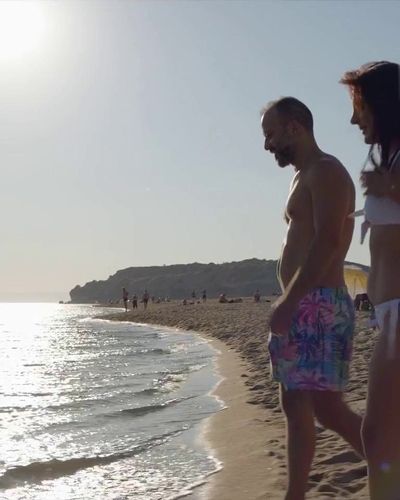 Boncuk Yılmaz seksi ifşa fotoğrafı 12 — Zeytin Ağacı (2022)