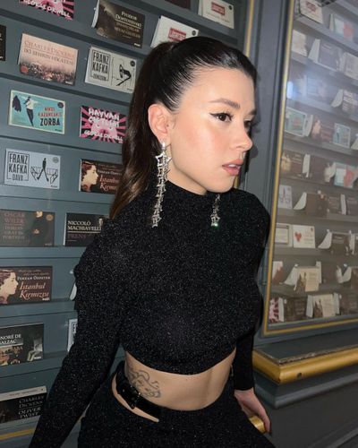 Buçe Buse Kahraman seksi ifşa fotoğrafı 153