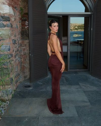 Buçe Buse Kahraman seksi ifşa fotoğrafı 240