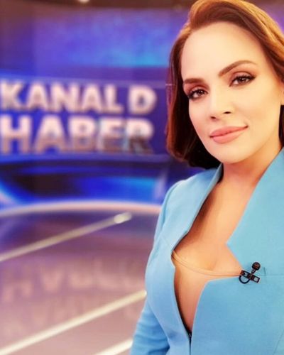 Buket Aydın seksi ifşa fotoğrafı 7