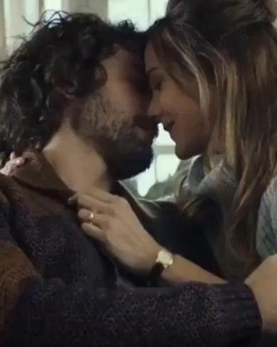 Burçin Terzioğlu seksi ifşa fotoğrafı 2 — Güzelliğin Portresi (2019)