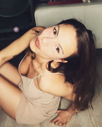 Burcu Bakdur seksi ifşa fotoğrafı 13