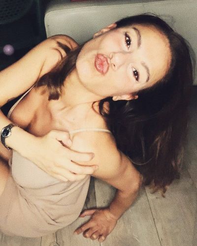 Burcu Bakdur seksi ifşa fotoğrafı 16