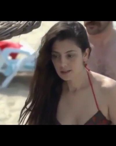 Burcu Binici seksi ifşa fotoğrafı 2 — Biz Babasız Büyüdük (2013)