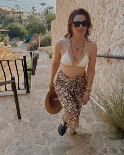 Burcu Cavar seksi ifşa fotoğrafı 20