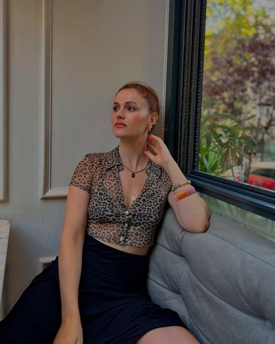 Burcu Cavar seksi ifşa fotoğrafı 5