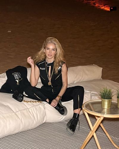 Burcu Esmersoy seksi ifşa fotoğrafı 128