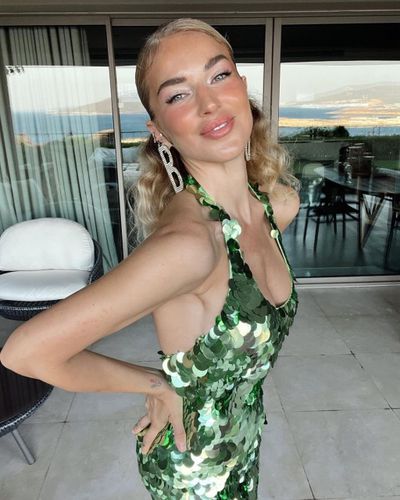Burcu Esmersoy seksi ifşa fotoğrafı 17