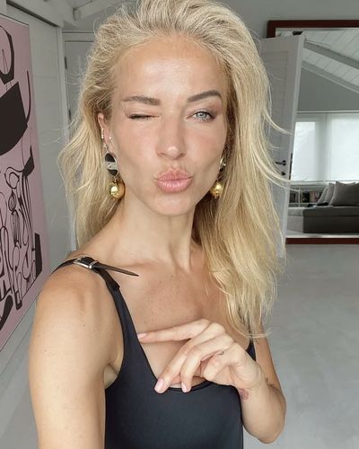 Burcu Esmersoy seksi ifşa fotoğrafı 62698