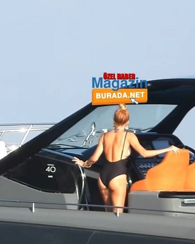 Burcu Esmersoy seksi ifşa fotoğrafı 62688