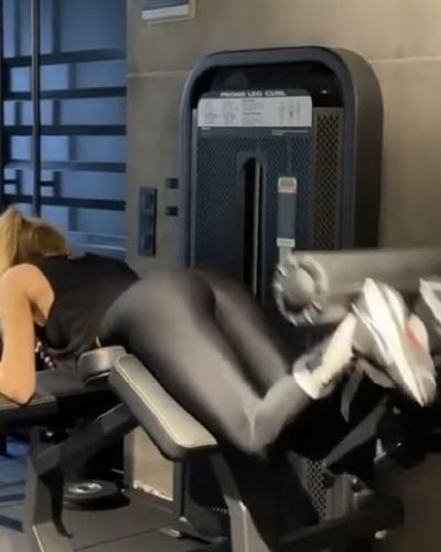 Burcu Esmersoy seksi ifşa fotoğrafı 310