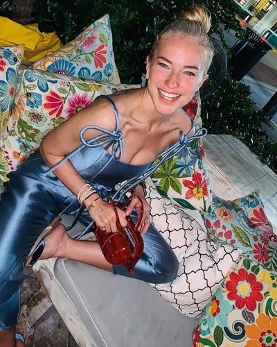 Burcu Esmersoy seksi ifşa fotoğrafı 361