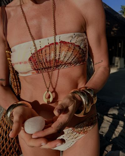 Burcu Esmersoy seksi ifşa fotoğrafı 383