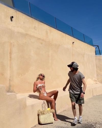 Burcu Esmersoy seksi ifşa fotoğrafı 396