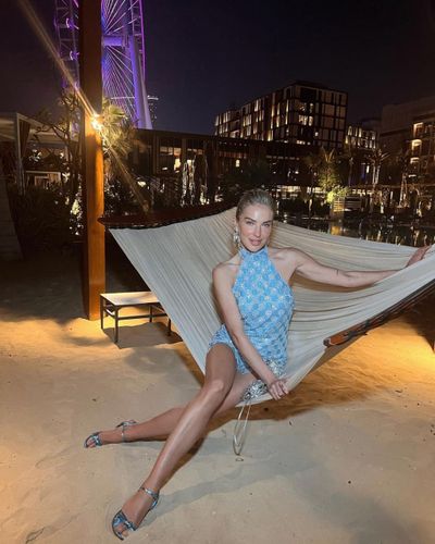 Burcu Esmersoy seksi ifşa fotoğrafı 57