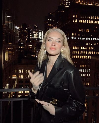 Burcu Esmersoy seksi ifşa fotoğrafı 68