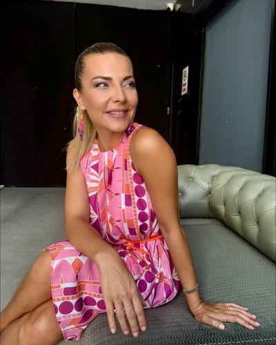 Burcu Kara seksi ifşa fotoğrafı 3