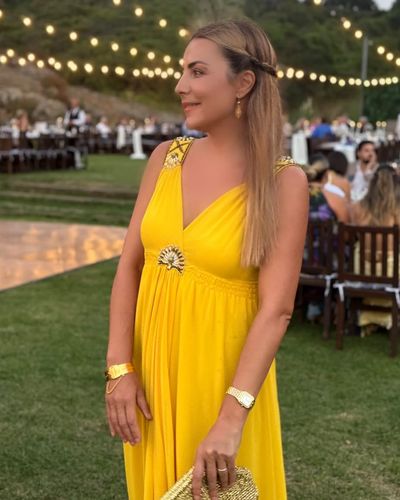 Burcu Kara seksi ifşa fotoğrafı 8
