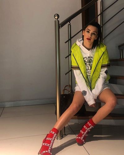 Burcu Kıratlı seksi ifşa fotoğrafı 158