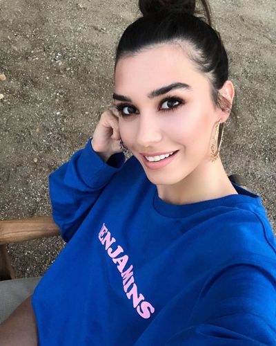 Burcu Kıratlı seksi ifşa fotoğrafı 170