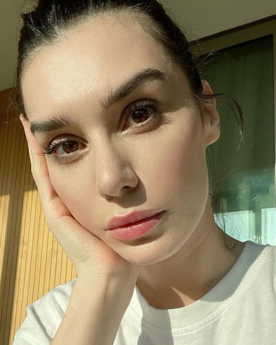 Burcu Kıratlı seksi ifşa fotoğrafı 32