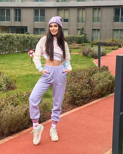 Burcu Kıratlı seksi ifşa fotoğrafı 42