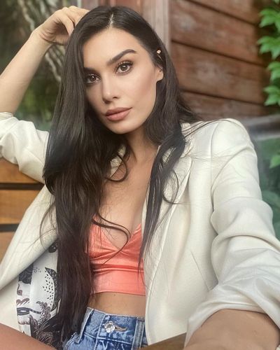 Burcu Kıratlı seksi ifşa fotoğrafı 61
