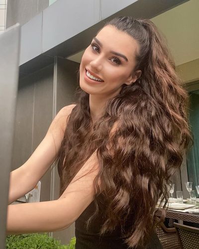 Burcu Kıratlı seksi ifşa fotoğrafı 92