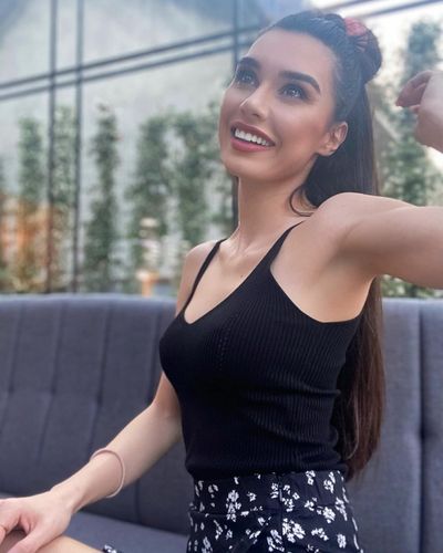 Burcu Kıratlı seksi ifşa fotoğrafı 94