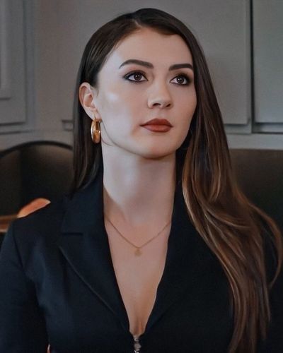 Burcu Özberk seksi ifşa fotoğrafı 92971
