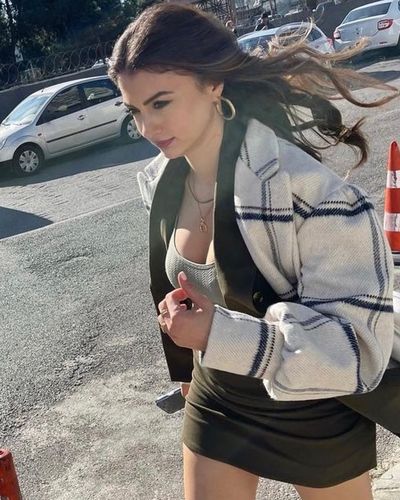 Burcu Özberk seksi ifşa fotoğrafı 92944