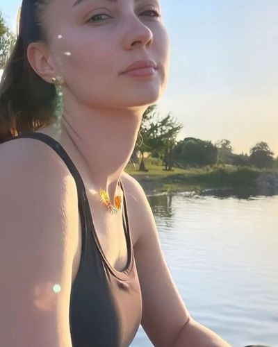 Burcu Özberk seksi ifşa fotoğrafı 92937