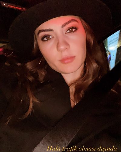 Burcu Özberk seksi ifşa fotoğrafı 92936