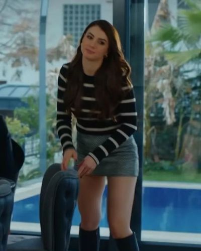 Burcu Özberk seksi ifşa fotoğrafı 92932