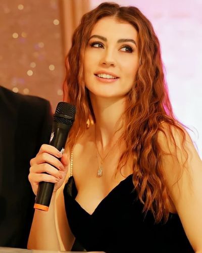 Burcu Özberk seksi ifşa fotoğrafı 92891
