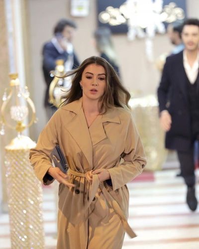 Burcu Özberk seksi ifşa fotoğrafı 92837