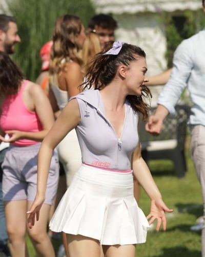 Burcu Özberk seksi ifşa fotoğrafı 92793