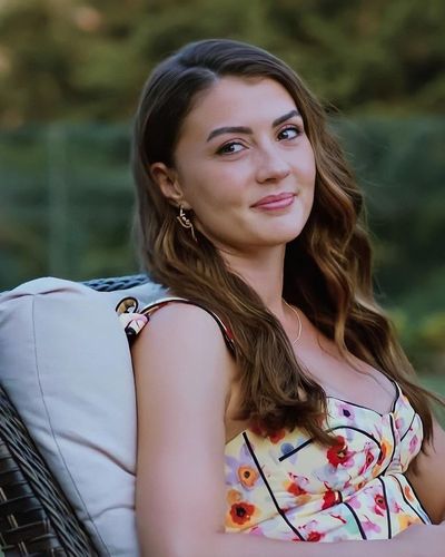 Burcu Özberk seksi ifşa fotoğrafı 92659