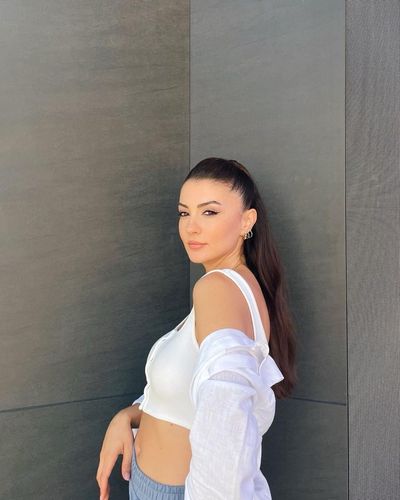 Burcu Özberk seksi ifşa fotoğrafı 92615