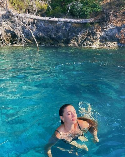 Burcu Özberk seksi ifşa fotoğrafı 92600
