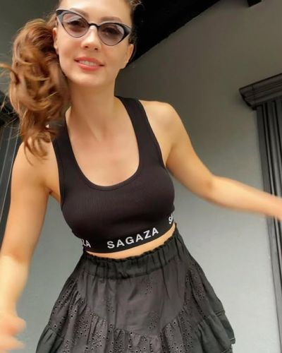 Burcu Özberk seksi ifşa fotoğrafı 92540