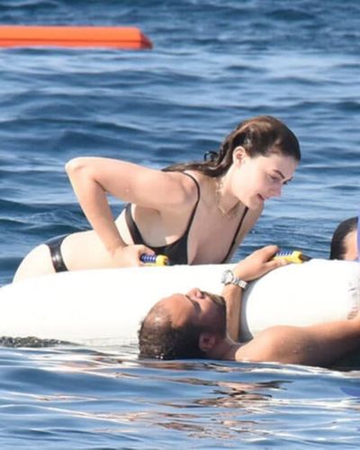 Burcu Özberk seksi ifşa fotoğrafı 92493